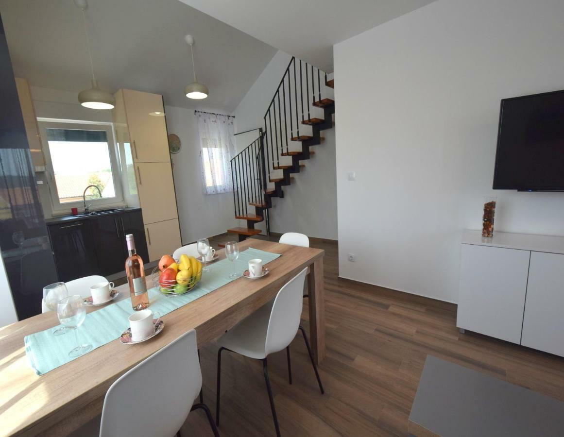 Apartments Medna Čižići 외부 사진
